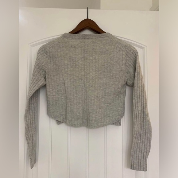 Aritzia Babaton cropped rib top - Picture 2 of 3